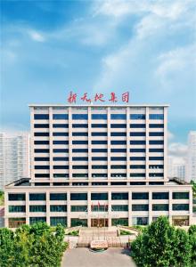 至暗時(shí)刻，我們?cè)撊绾味冗^？